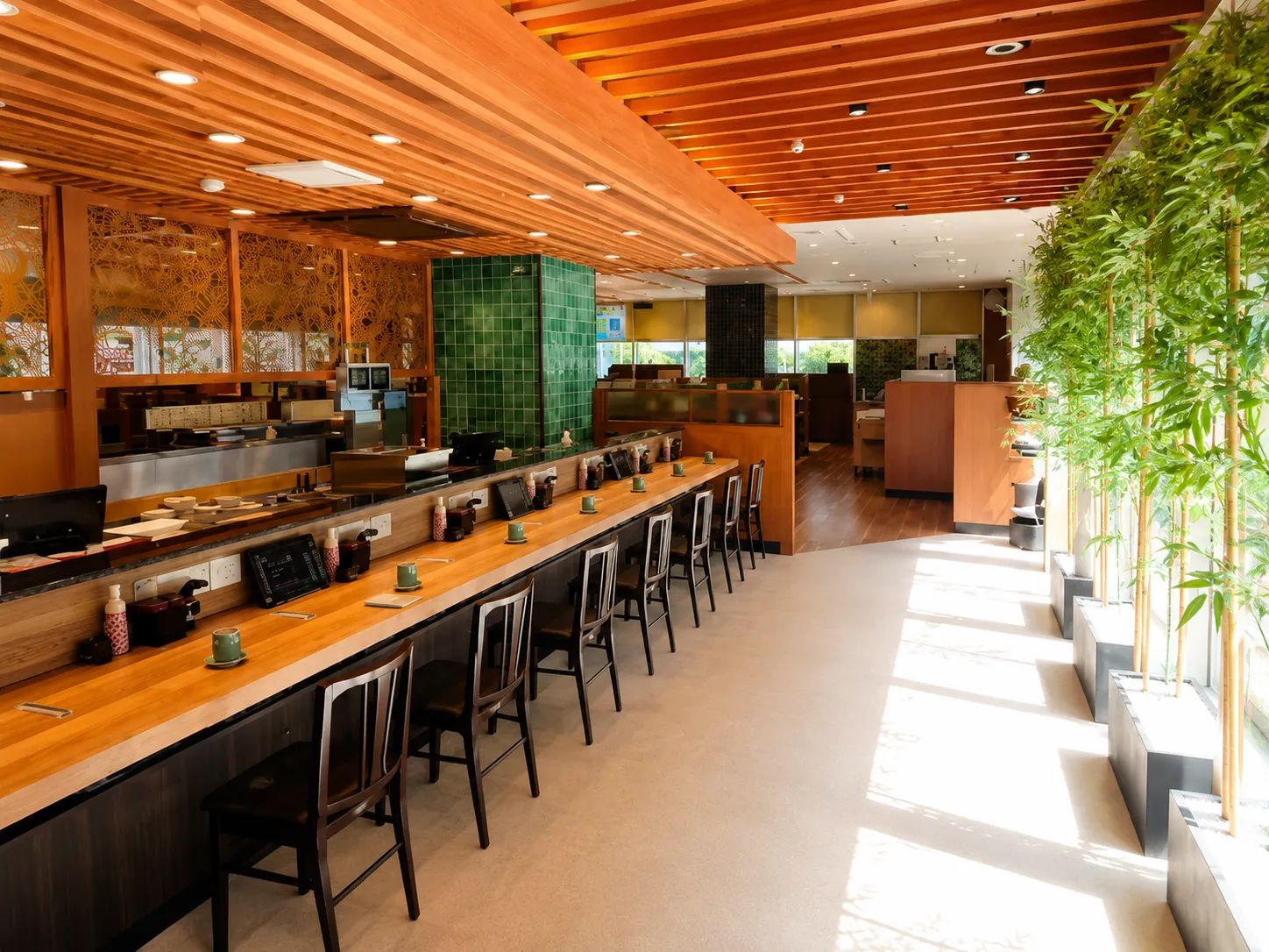 最短15日で寿司が握れる!本格江戸前寿司◎月9~10日休み◎年間休日117日 3